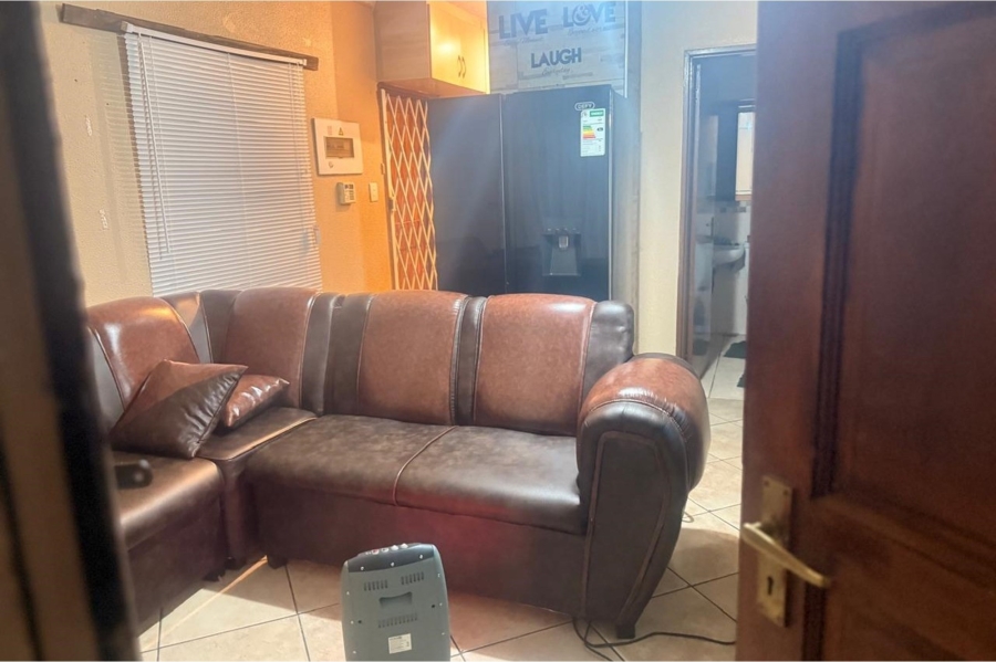 To Let 2 Bedroom Property for Rent in Roodepan Northern Cape